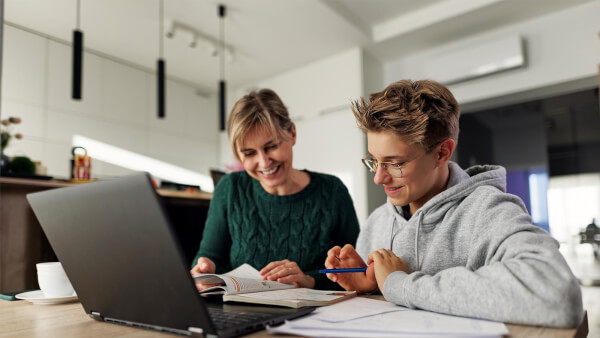 7 Tips for Teaching Your Teen Successful Savings Habits